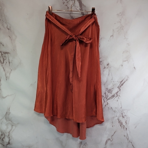 Club Monaco Skirt Women 4 Small Pink Salmon Coral Tie Satin Midi Knee Flowy - Picture 1 of 12